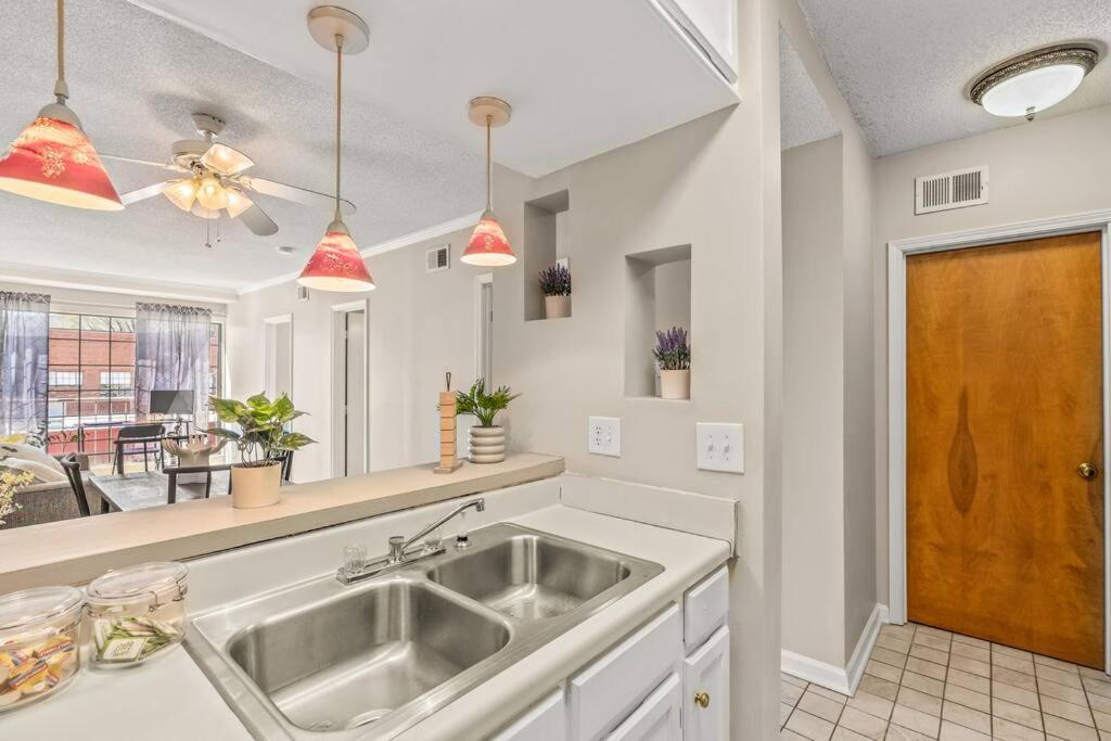 Downtown Columbia Apartment Bagian luar foto