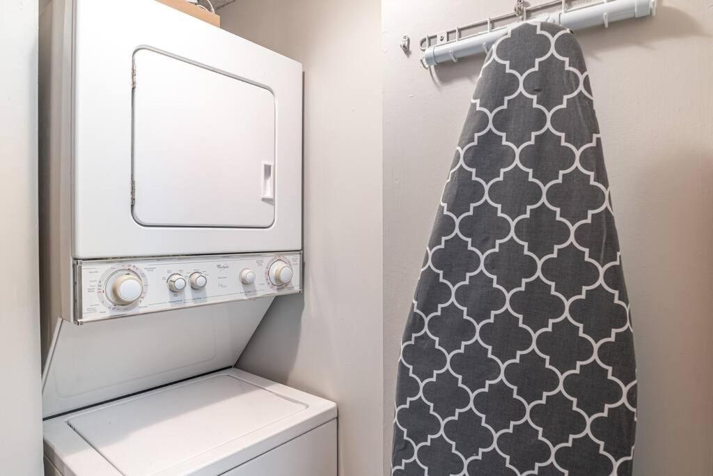 Downtown Columbia Apartment Bagian luar foto